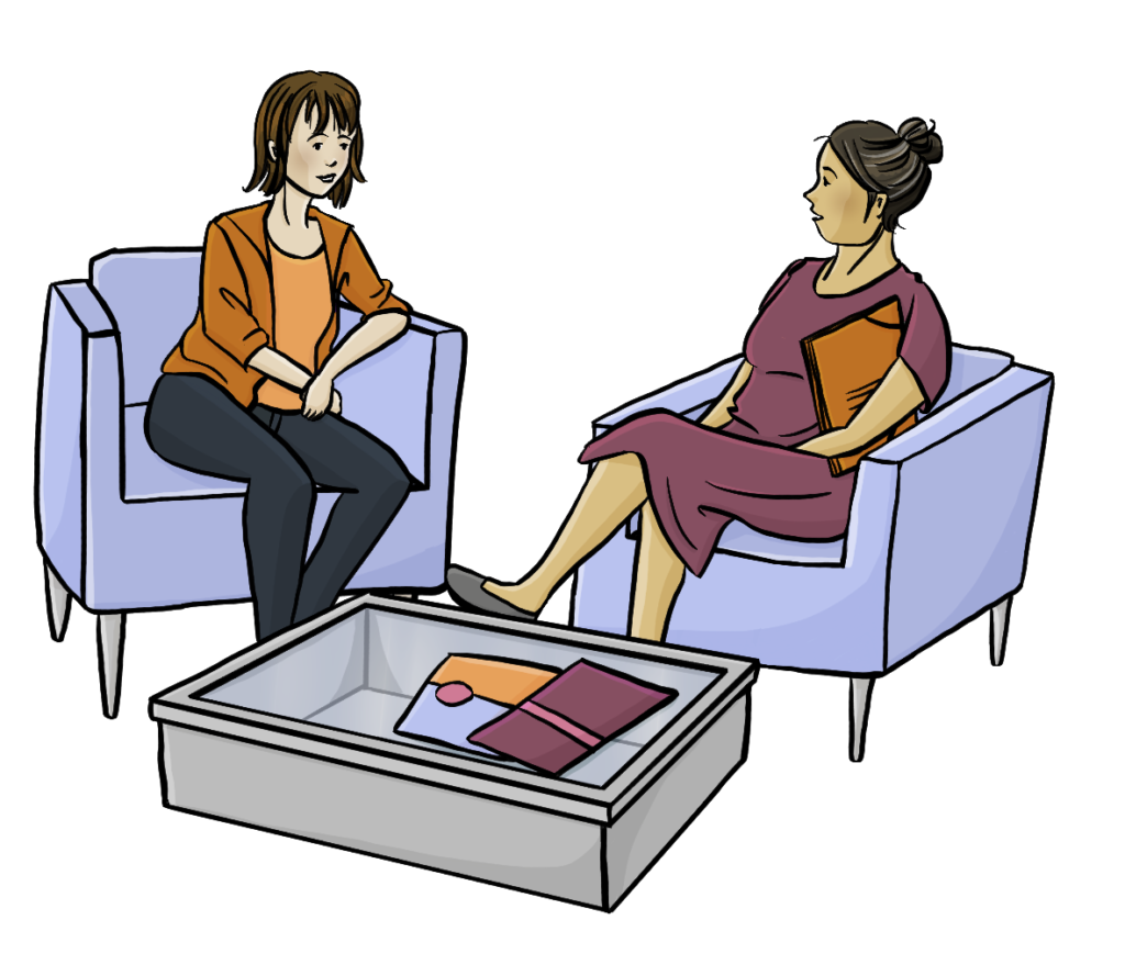 Zwei Frauen sitzen in Sesseln. Sie reden miteinander. Dieses Bild zeigt eine Beratung.